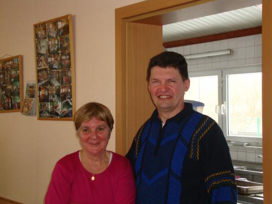 Josette (notre cuisinière) et Michel